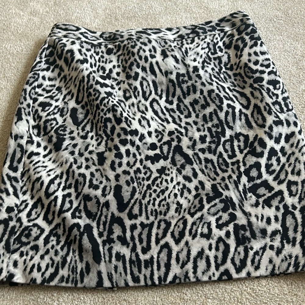 Worthington leopard skirt
